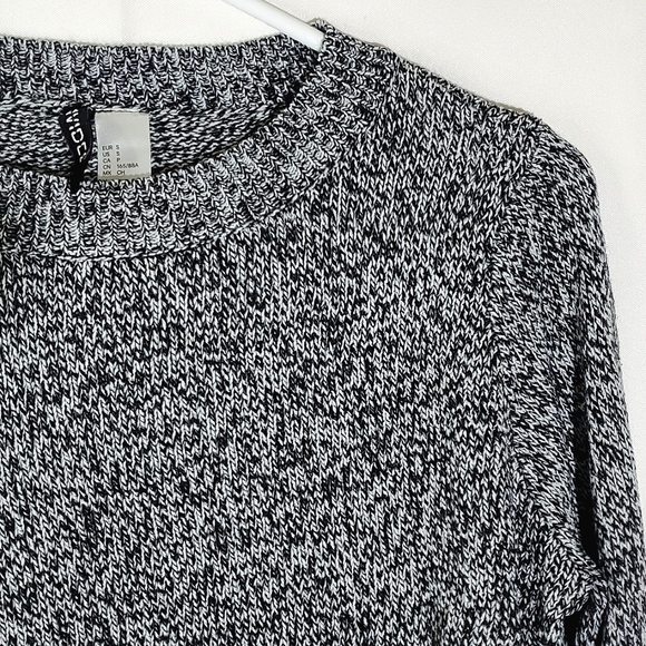 Divided by H&M Black and White Acrylic Knit Long Sleeve "Cropped" Sweater -Small - Picture 3 of 14